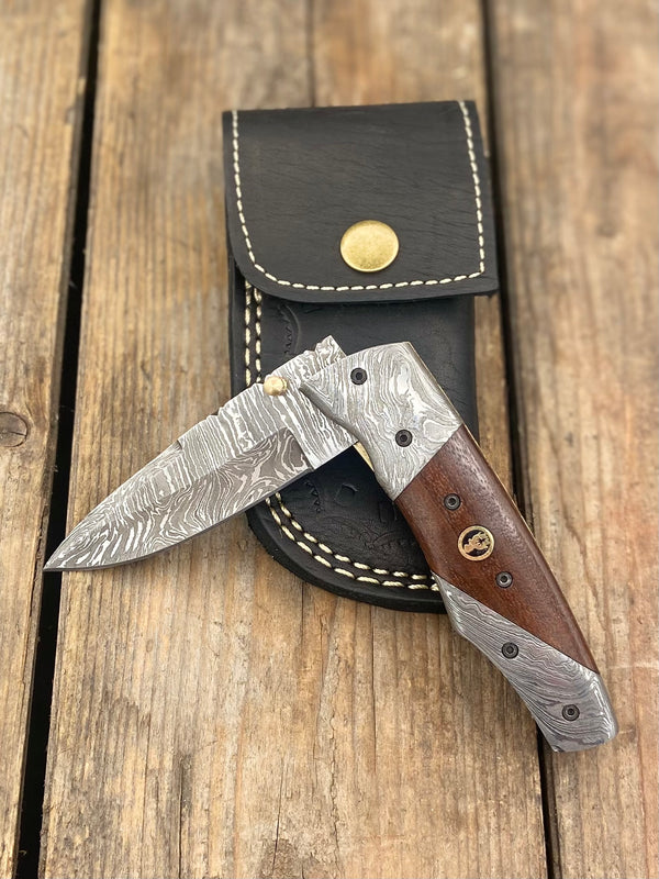 7.5" Walnut Gentleman's Damascus Knife w/Clip